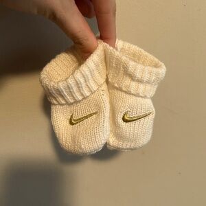 NWOT Nike Knit Baby Slippers/Socks